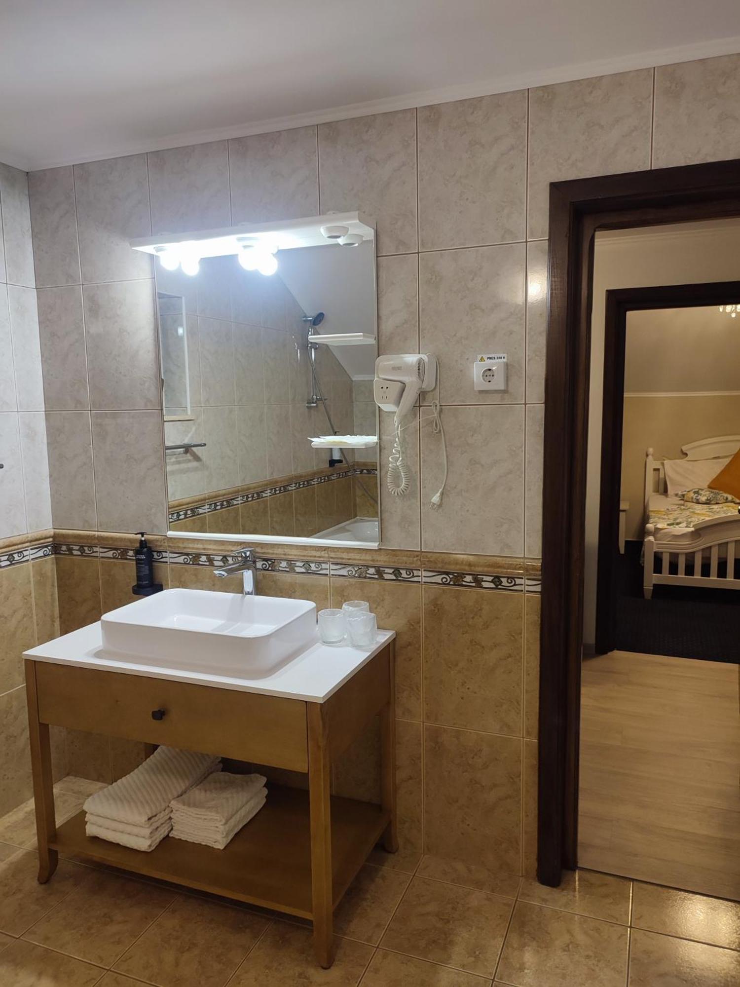 Villa Boutique Alina 德瓦 外观 照片